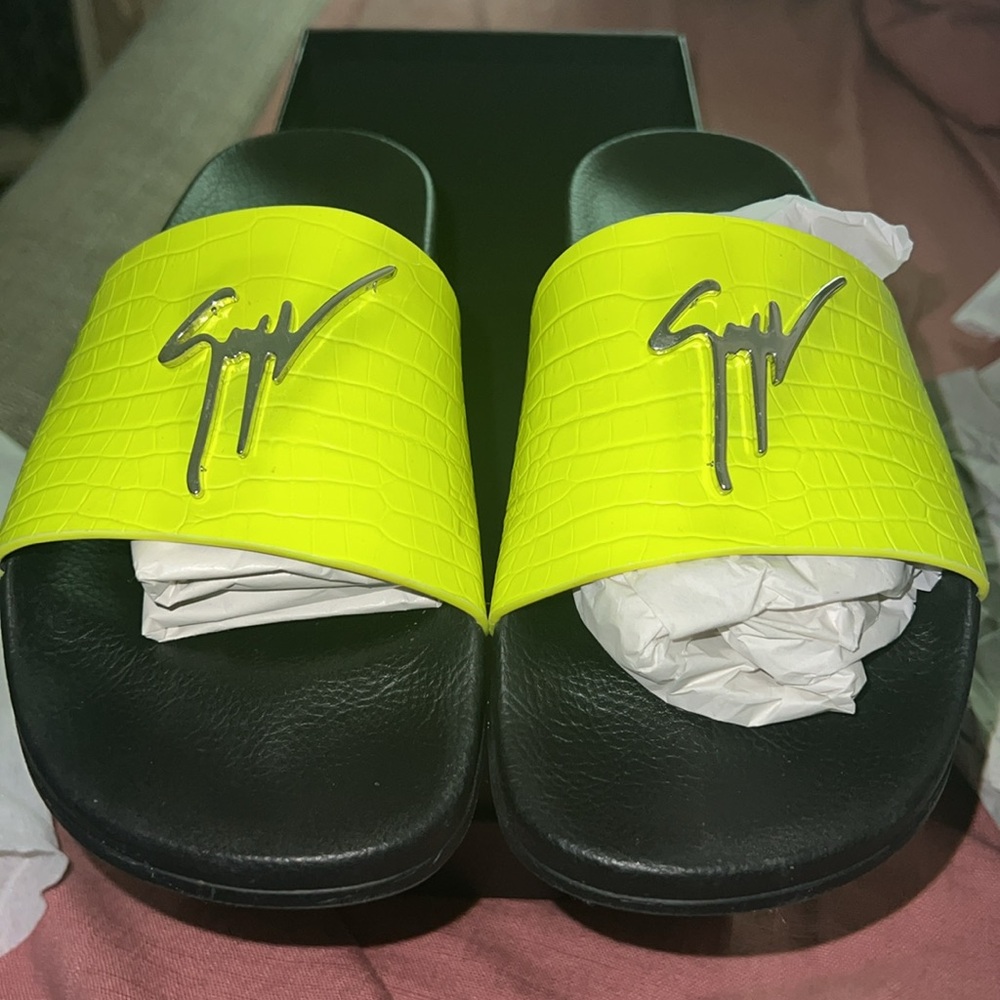 Green and Black pool Slide Sandals